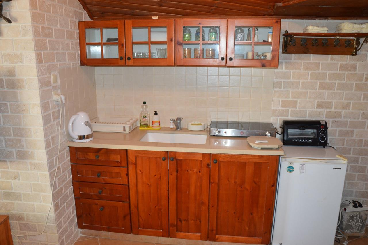 Czarina Cabin הבקתה הקיסרית והדירה הקיסרית Czarina Apartment Кесария Экстерьер фото